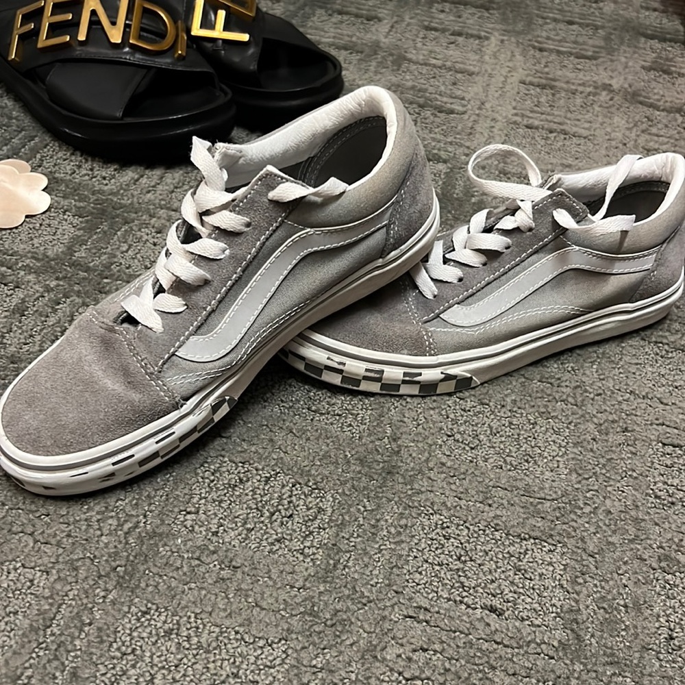 Boys shoes